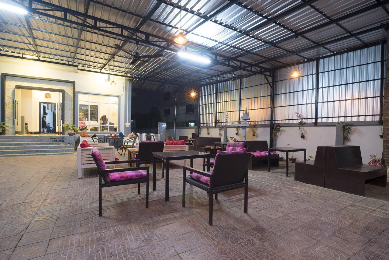 Agogo Hostel Siem Reap Luaran gambar
